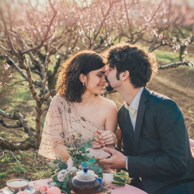 Imagen relacionada con Alma Gemela vs Llama Gemela: Cómo Saber Cuál Tienes (Sin Confundirte)