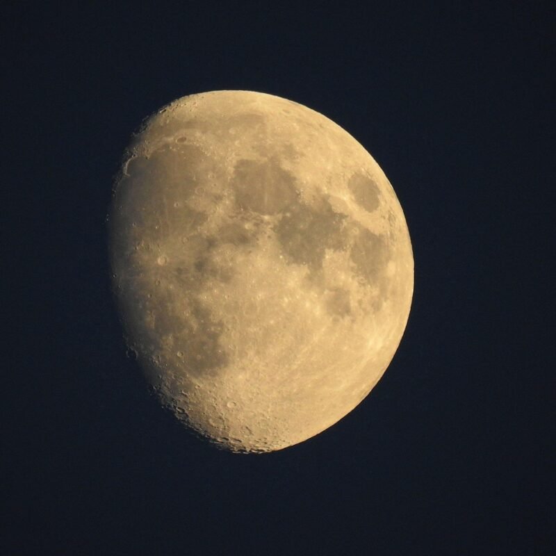 Imagen relacionada con La Luna Llena de octubre 2025 (“Harvest Supermoon”) tiene un significado espiritual raro y será especialmente visible.